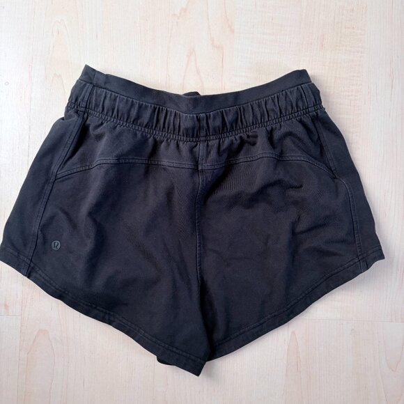 Inner Glow High Rise Short - Picture 4 of 4